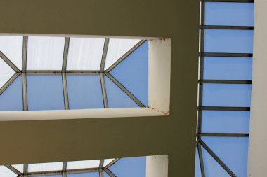 geometri şehrin sokaklarında 
