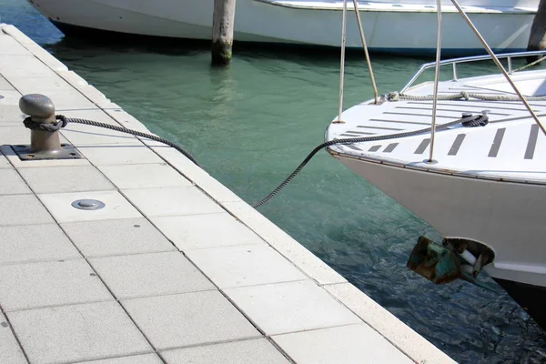 Liegeplatz für Boote — Stockfoto