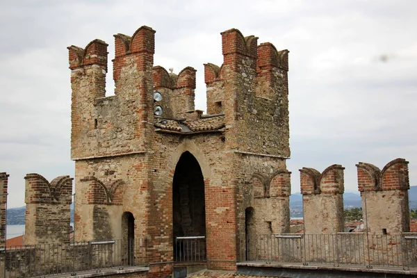 Sirmione is een stad in Italië — Stockfoto