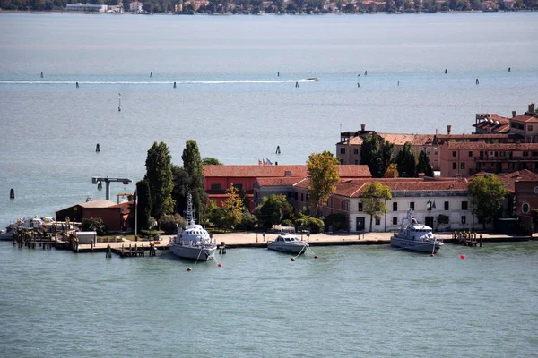 Venedik İtalya bir şehirdir, 