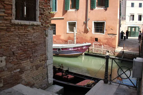 Venecia es una ciudad en Italia , — Foto de Stock