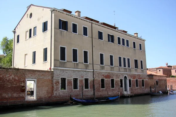 Venedik İtalya bir şehirdir, 