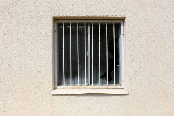 De ramen zijn altijd verschillend — Stockfoto