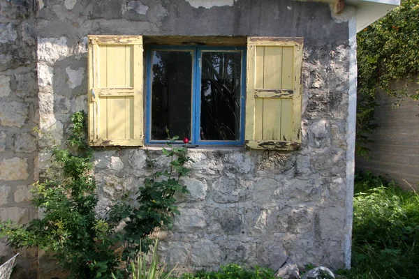 Die Fenster sind immer anders — Stockfoto