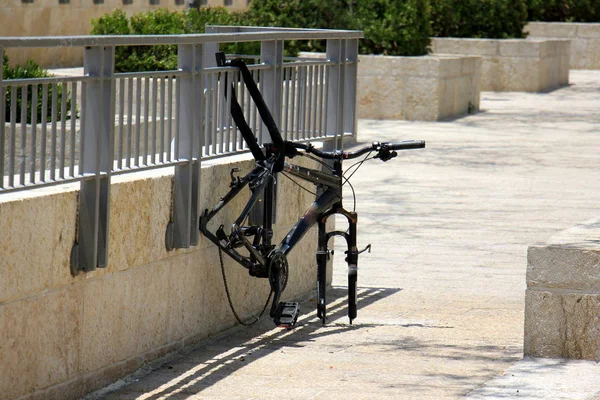 Bicicleta - vehículo de ruedas — Foto de Stock