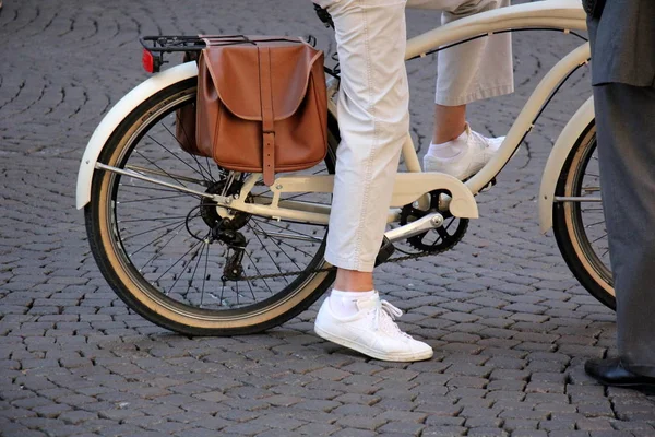 Велосипед - колісна машина — стокове фото