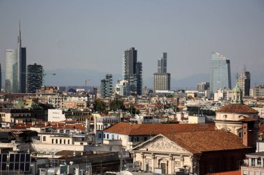 Milano Katedrali'ne Meryem Ana 