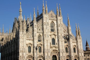 Milano Katedrali'ne Meryem Ana 