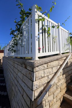 Çitin her zaman sınırı olduğunu 