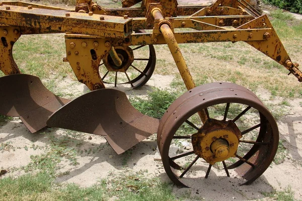 Maquinaria agrícola velha — Fotografia de Stock