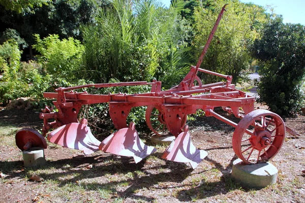 Maquinaria agrícola antigua — Foto de Stock