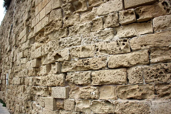 Mauer aus Stein und Beton — Stockfoto