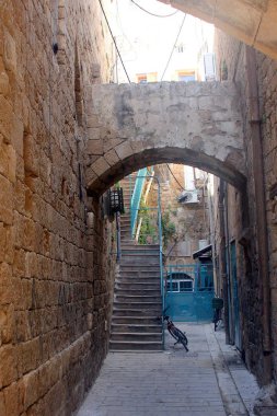 merdiven yukarı çıkma 