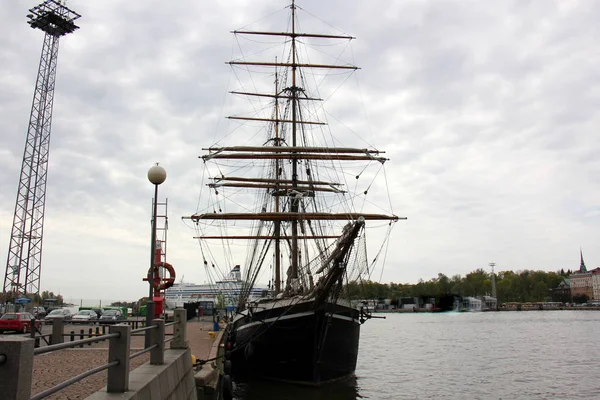 Mast on a sailing ship — Stock Photo, Image