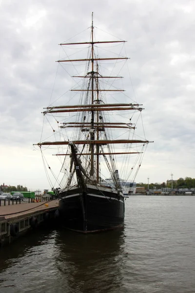 Mast on a sailing ship — Stock Photo, Image