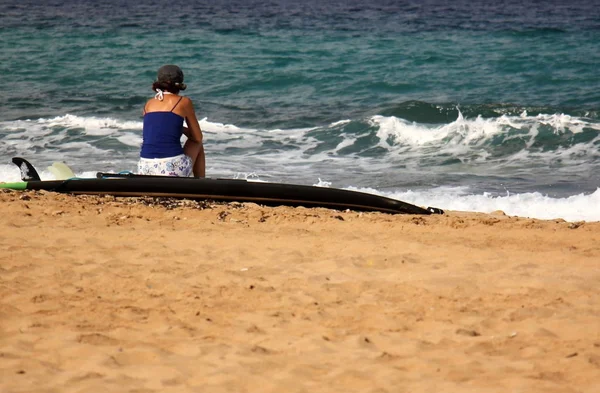 Man and the sea — Stock Photo, Image