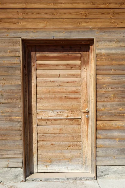 Drzwi na kłódkę — Zdjęcie stockowe