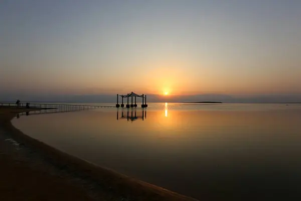 Восход на Мертвом море — стоковое фото