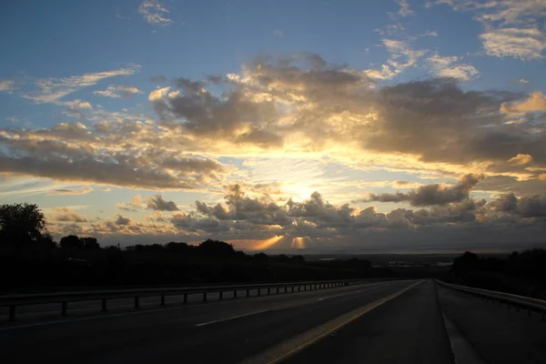 The road into the distance — Stock Photo, Image