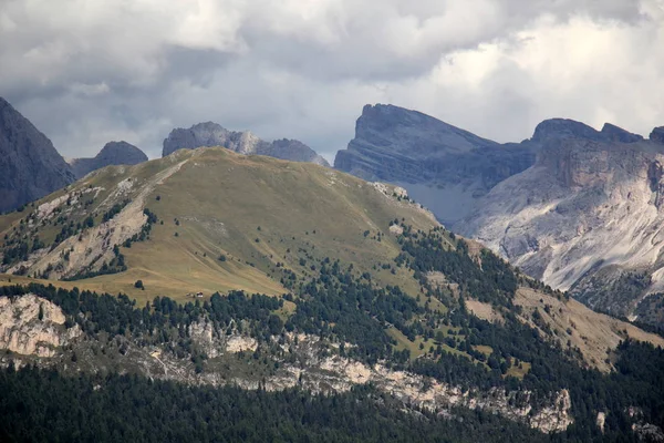 Reisen in den Bergen — Stockfoto