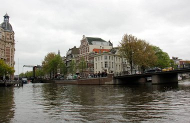 Amsterdam - Hollanda'nın başkenti ve en büyük 