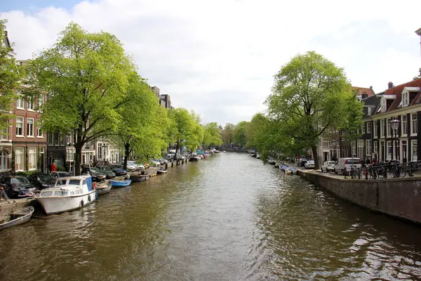 Amsterdam - stolica i największe miasto Holandii — Zdjęcie stockowe