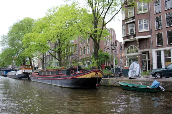 Amesterdão - a capital e a maior cidade dos Países Baixos — Fotografia de Stock