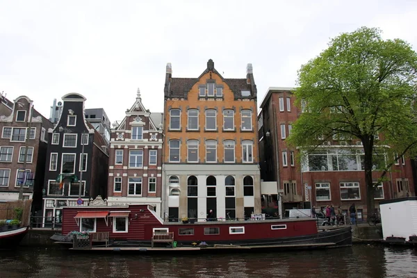 Amsterdam - hlavní a největší město Nizozemska — Stock fotografie