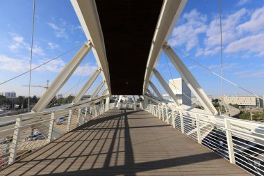 Köprü - yapay bir yapı 