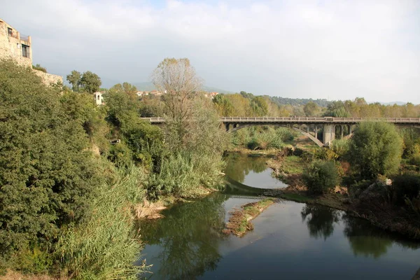 Ponte - uma estrutura artificial — Fotografia de Stock