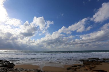 Başının üstüne büyük bir gökyüzü 