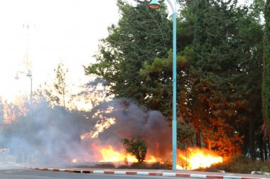 Yangın yanma işlemi ana aşaması ve otomatik yayılma özelliğine sahiptir. 