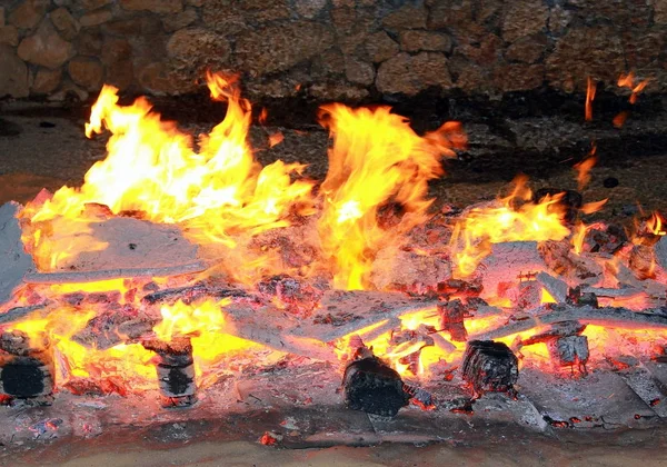 Огонь Является Основной Фазой Процесса Горения Обладает Свойством Саморазмножения — стоковое фото