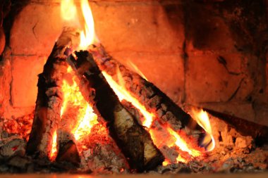 Yangın yanma işlemi ana aşaması ve otomatik yayılma özelliğine sahiptir. 