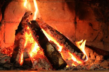 Yangın yanma işlemi ana aşaması ve otomatik yayılma özelliğine sahiptir. 