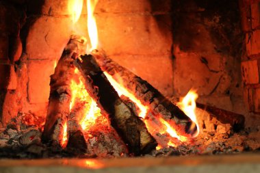 Yangın yanma işlemi ana aşaması ve otomatik yayılma özelliğine sahiptir. 