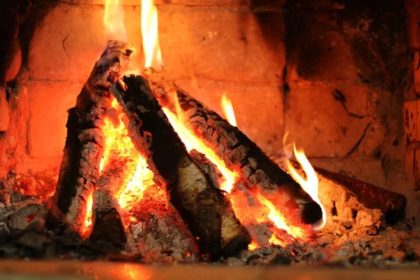 Yangın yanma işlemi ana aşaması ve otomatik yayılma özelliğine sahiptir. 