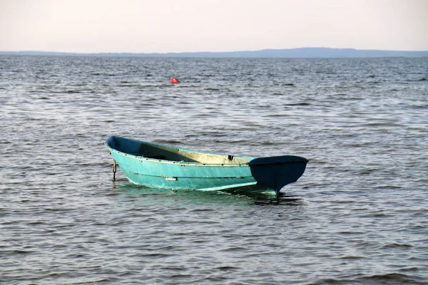 Båten Ett Litet Kärl För Transport Last Och Passagerare Sjön — Stockfoto