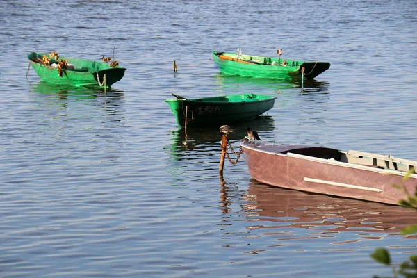Båten Ett Litet Kärl För Transport Last Och Passagerare Sjön — Stockfoto