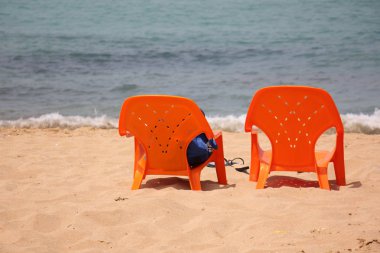 sandalye bir kişi geri kalanı için