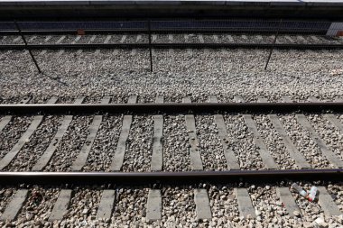 Bir büyük demiryolu parça bir kompleks bir demiryolu parça rehber olan yol formu doğrusal ve mühendislik yapıları olduğunu. 