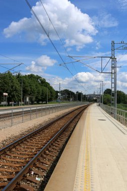 Bir büyük demiryolu parça bir kompleks bir demiryolu parça rehber olan yol formu doğrusal ve mühendislik yapıları olduğunu. 
