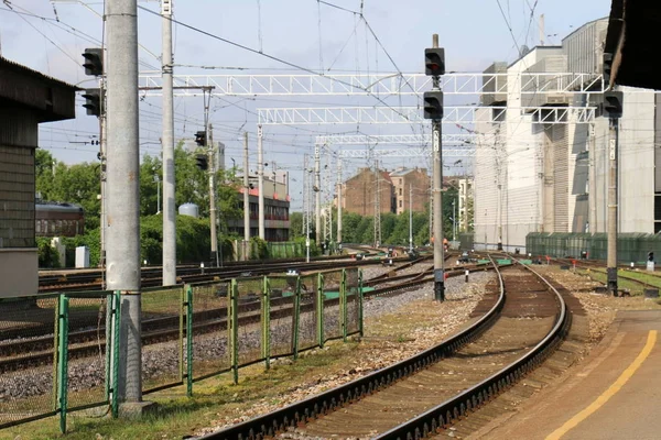 Ett Stort Järnvägsspår Ett Komplex Linjära Och Tekniska Strukturer Som — Stockfoto