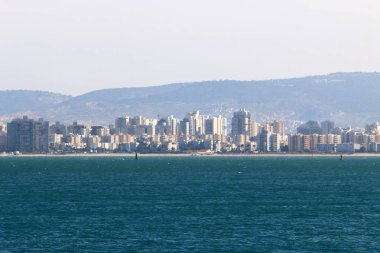 İsrail 'in kuzeyindeki Akdeniz kıyısında. 