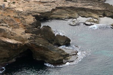 İsrail 'in kuzeyindeki Akdeniz kıyısında. 