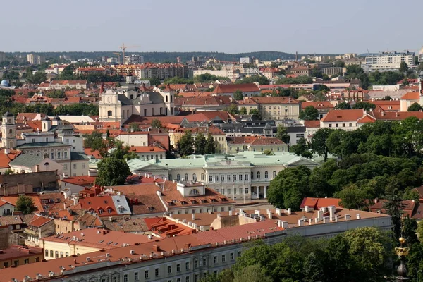 çatı - atmosferik yağış karşı korumak için hizmet vermektedir binanın üst yapısı 