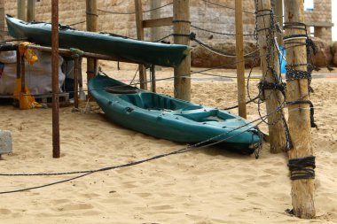 Kayık - kürek seyahat ve spor su üzerinde oynamak için bot 