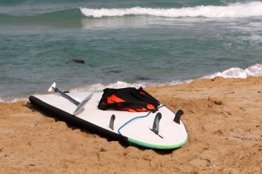 Kayık - kürek seyahat ve spor su üzerinde oynamak için bot 