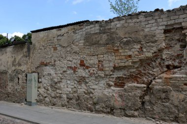 taştan bir duvar kalmadı eski Kalesi 