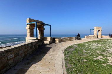 İsrail 'in kuzeyindeki Akdeniz kıyısında. 